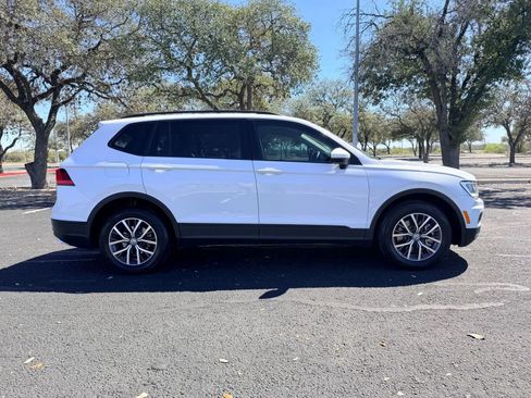 Used 2021 Volkswagen Tiguan S image 8