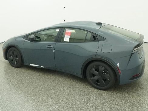 New 2026 Toyota Prius SE image 11