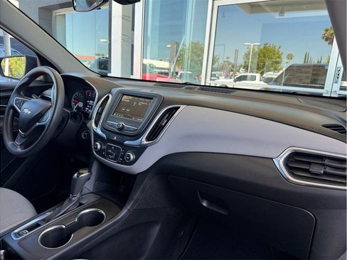 Used 2019 Chevrolet Equinox LS FWD image 21