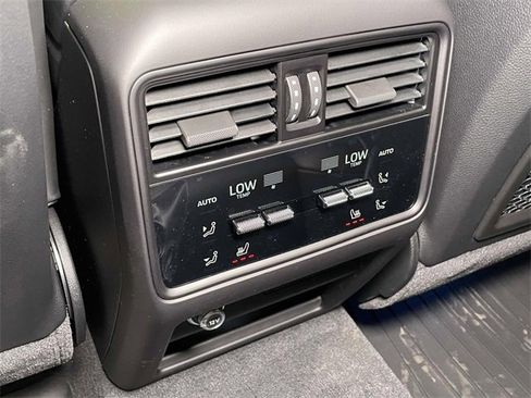 New 2026 Porsche Cayenne S image 25