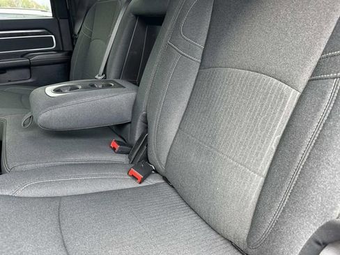 Used 2024 RAM 2500 Big Horn w/ Safety Group image 9