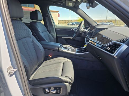 New 2026 BMW X5 xDrive40i w/ M Sport Package AWD/4WD image 14
