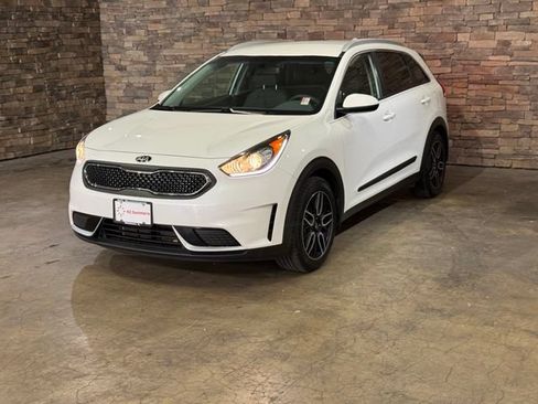 Used 2017 Kia Niro LX FWD image 3