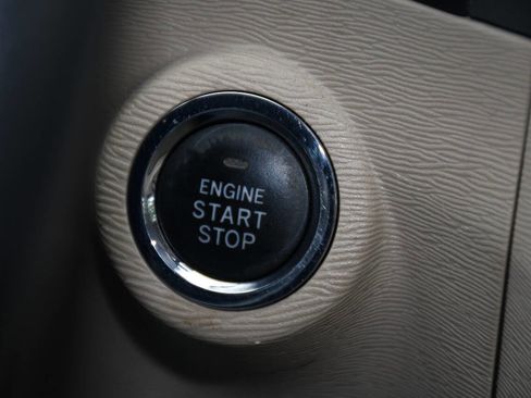 Used 2011 Toyota Venza AWD w/ Convenience Pkg image 32