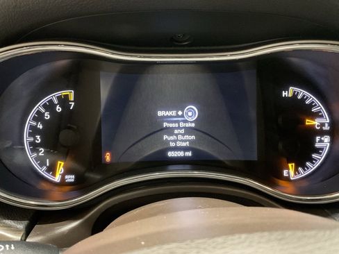 Used 2019 Jeep Grand Cherokee Overland image 15