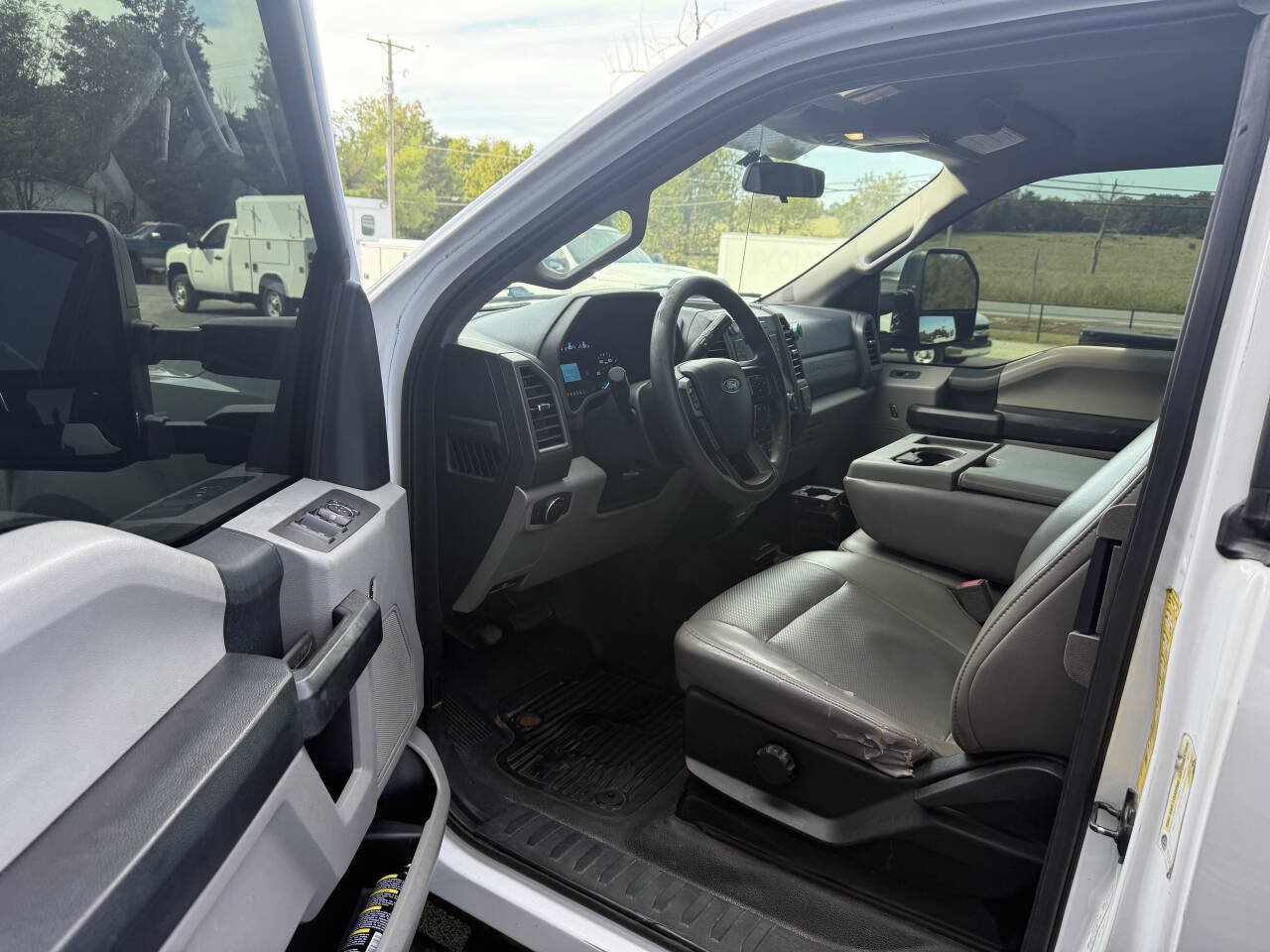 Used 2018 Ford F250 XL w/ Power Equipment Group AWD/4WD image 9