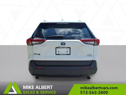 Used 2021 Toyota RAV4 XLE AWD/4WD image 6