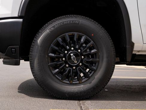 New 2025 Chevrolet Silverado 2500 W/T image 9