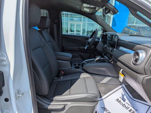 New 2025 Chevrolet Colorado LT w/ LT Convenience Package image 42