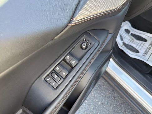 Used 2026 Jeep Cherokee Overland w/ Advanced Pro Tech Group AWD/4WD image 12
