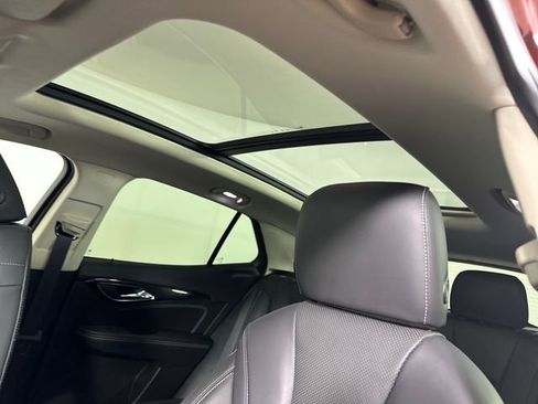 Used 2022 Buick Envision Essence w/ Safety Package image 12