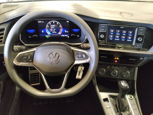 Used 2023 Volkswagen Jetta Sport FWD image 22