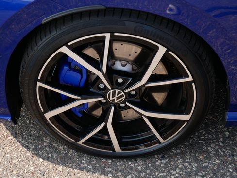 Used 2022 Volkswagen Golf R AWD/4WD image 15