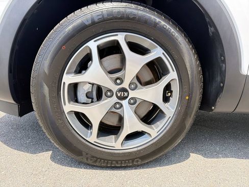 Used 2020 Kia Telluride EX FWD image 19