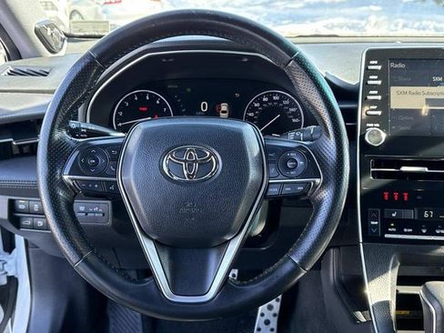 Used 2019 Toyota Avalon XSE image 19