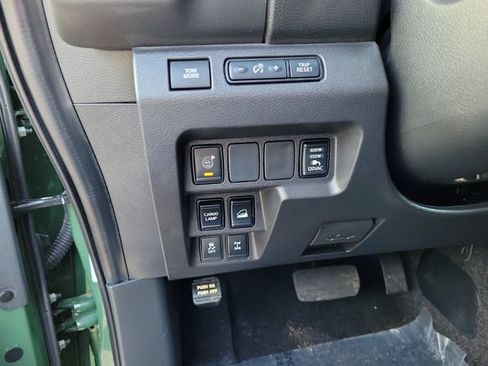 Used 2022 Nissan Frontier PRO-4X w/ Pro-4X Premium Package AWD/4WD image 21