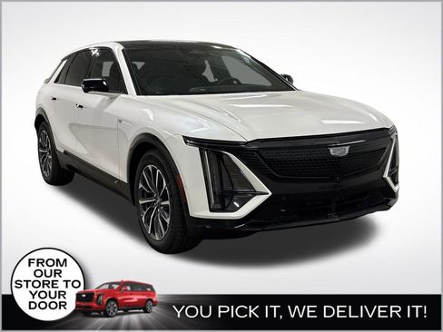 New 2025 Cadillac Lyriq Sport image 2