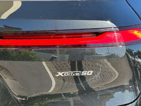 Used 2023 BMW iX xDrive50 image 32