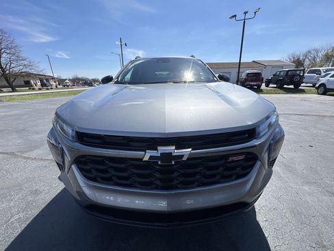 Used 2025 Chevrolet Trax RS w/ Sunroof Package FWD image 27