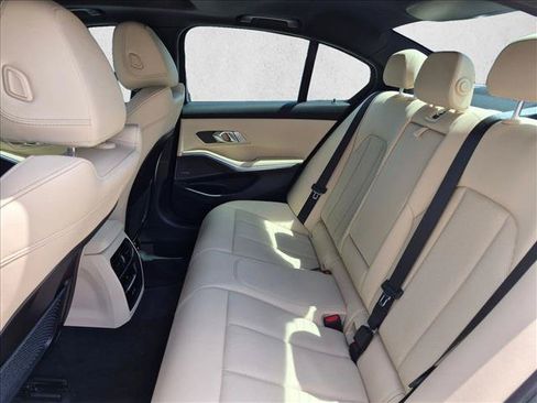 Used 2023 BMW 330i Sedan w/ Premium Package RWD image 20