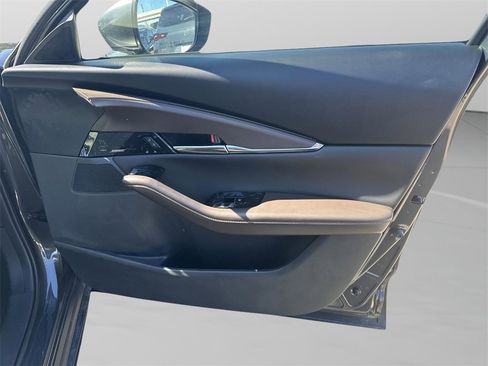 Used 2025 MAZDA CX-30 AWD 2.5 S w/ Premium Package image 24