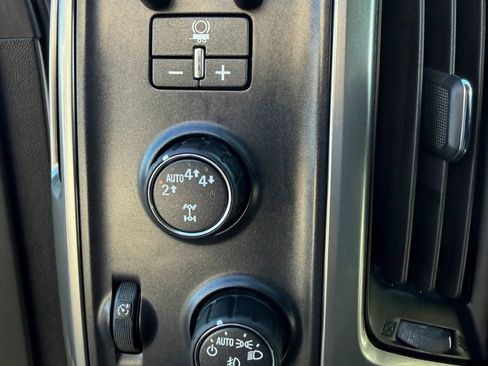 Used 2019 Chevrolet Silverado 1500 LT w/ All Star Edition image 37