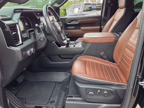 Used 2024 GMC Sierra 1500 Denali Ultimate AWD/4WD image 12