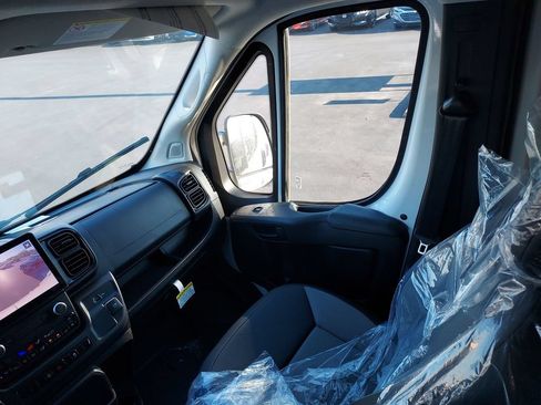 New 2026 RAM ProMaster 2500 w/ Premium Convenience Group FWD image 11