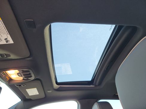 New 2026 GMC Canyon Denali image 11