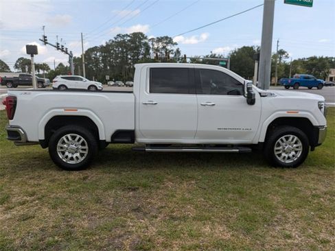 Used 2024 GMC Sierra 2500 SLT w/ SLT Premium Package image 3
