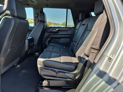 Used 2025 Chevrolet Tahoe Z71 AWD/4WD image 27