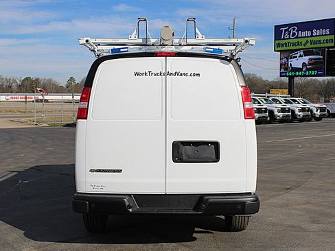 Used 2025 Chevrolet Express 2500 Extended w/ Communications Package image 11