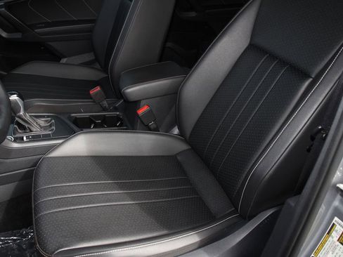 Used 2022 Volkswagen Tiguan SE R-Line FWD image 23