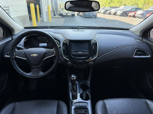 Used 2017 Chevrolet Cruze Premier w/ Enhanced Convenience Package FWD image 25