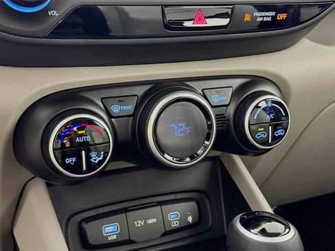 New 2026 Hyundai Venue SEL FWD image 24
