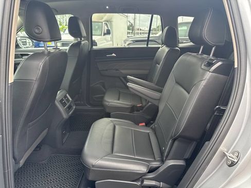 Used 2023 Volkswagen Atlas SEL R-Line AWD/4WD image 14