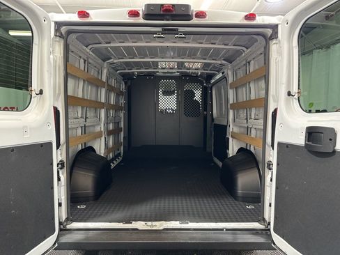 Used 2025 RAM ProMaster 2500 w/ U-Haul Equipment Group image 17