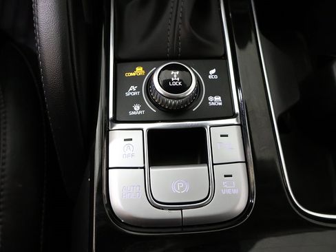 Used 2022 Kia Telluride SX w/ SX Prestige Package image 64