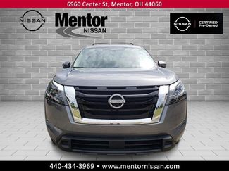 Certified 2025 Nissan Pathfinder SV video 2