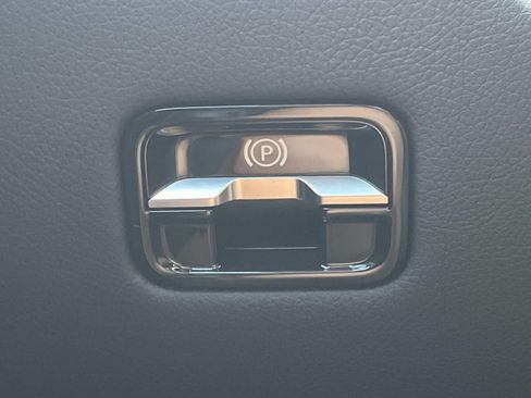 Certified 2023 Mercedes-Benz S 500 4MATIC image 39
