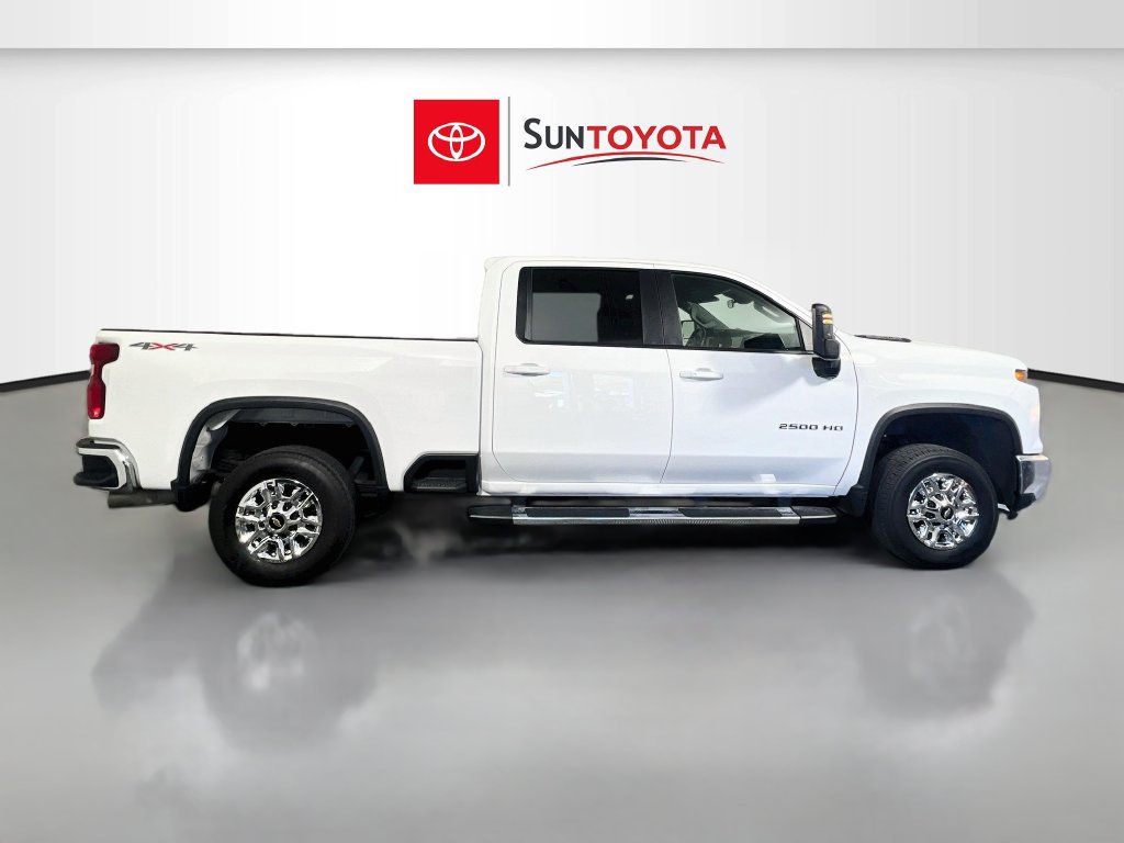 Used 2025 Chevrolet Silverado 2500 LT w/ Convenience Package AWD/4WD image 2