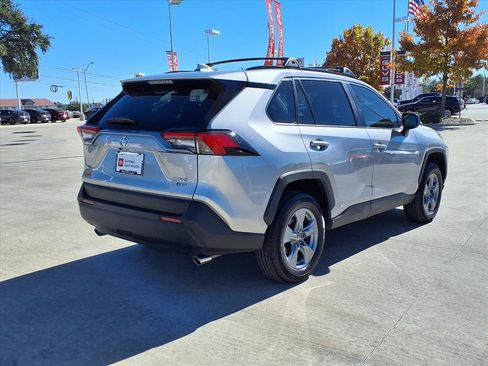 Certified 2025 Toyota RAV4 LE image 5