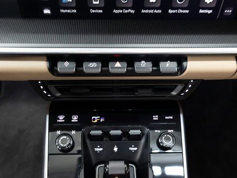 Certified 2022 Porsche 911 Carrera image 16