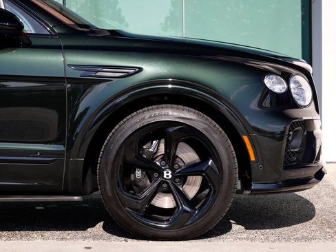 Used 2022 Bentley Bentayga image 6