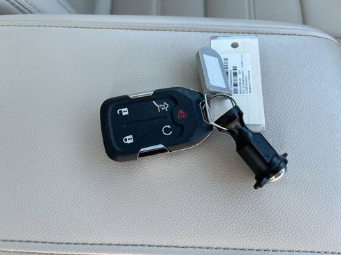 Used 2022 GMC Acadia Denali w/ Denali Ultimate Package AWD/4WD image 37