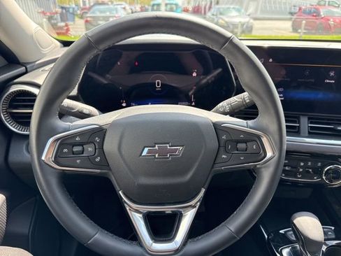 Used 2024 Chevrolet Trax ACTIV w/ Driver Confidence Package image 19