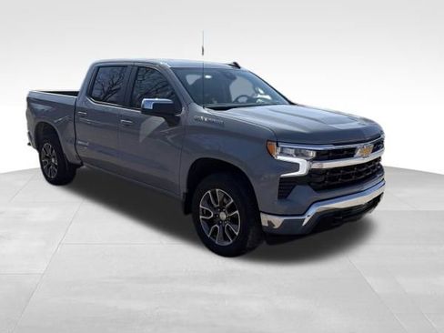 Used 2024 Chevrolet Silverado 1500 LT image 4