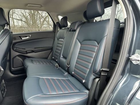 Used 2022 Ford Edge SEL w/ Sport Appearance Package image 25