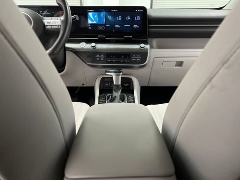 Used 2024 Hyundai Kona SEL AWD/4WD image 42