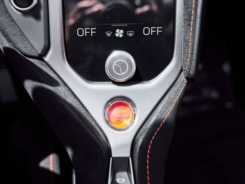 Used 2025 McLaren 750S Spider RWD image 66